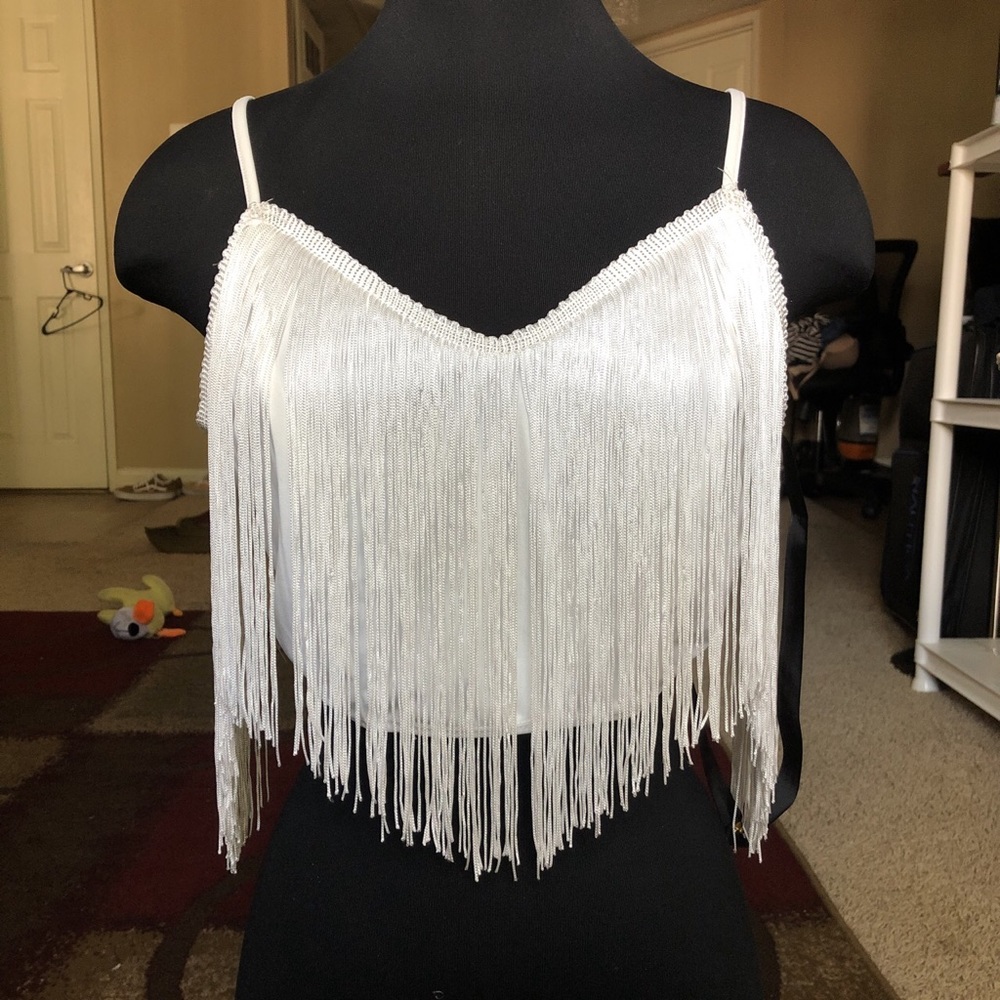 PRETTY LITTLE THING WHITE FRINGE CROP TOP
